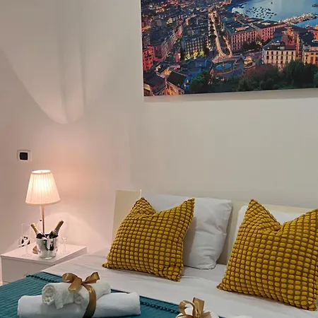 Street Chiaia アパート